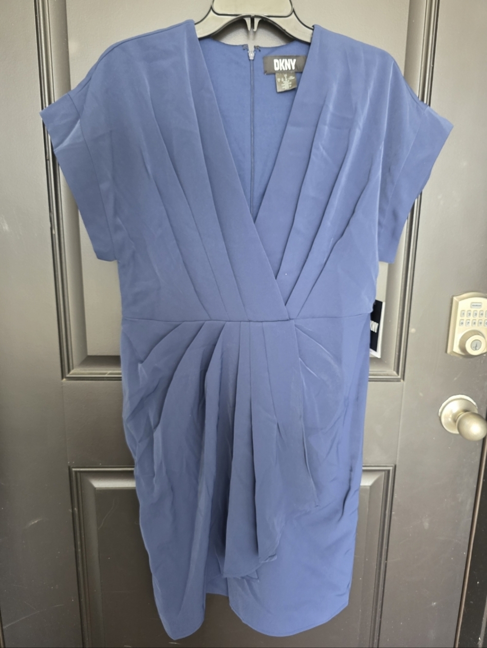 DKNY Blue Pleated V-Neck Dress Size 6 Short Sleeve Empire Waist Knee Length NWT